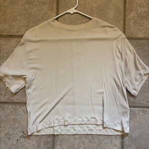 American Eagle Outfitters Cream Short Sleeve Tee
